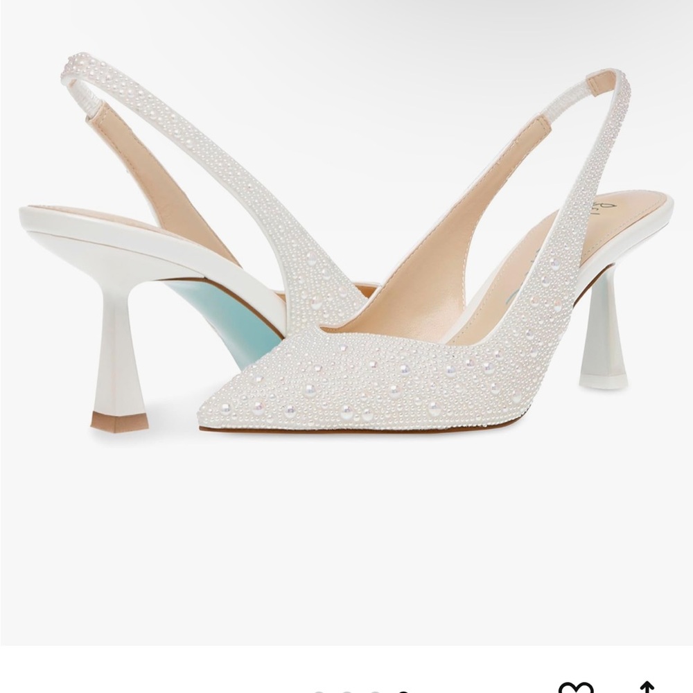 Betsey Johnson Women’s Clark Pump